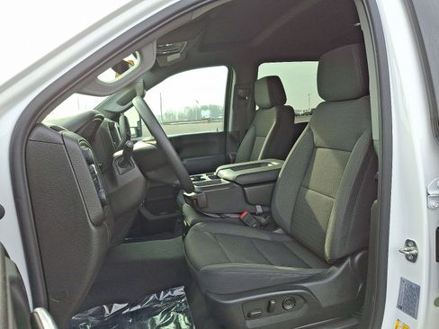 Certified 2024 Chevrolet Silverado 2500 Custom w/ Custom Convenience Package image 13