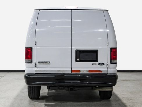 Used 2014 Ford E-350 and Econoline 350 Super Duty w/ Power Group image 7