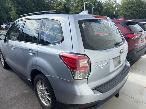 Used 2018 Subaru Forester 2.5i AWD/4WD image 43