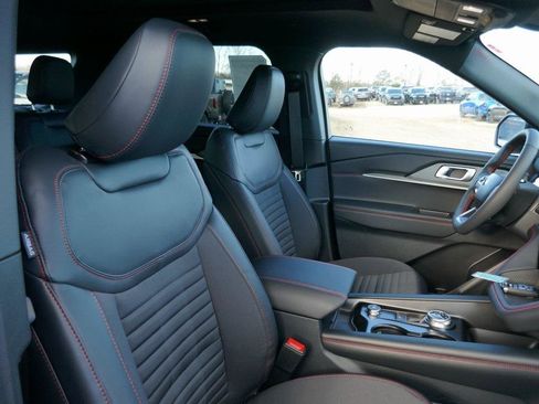 New 2026 Ford Explorer ST-Line w/ ST-Line Street Pack image 9