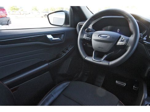 Used 2024 Ford Escape ST-Line w/ Tech Pack #1 FWD image 11