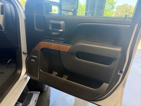 Used 2016 Chevrolet Silverado 2500 LTZ w/ LTZ Plus Package AWD/4WD image 16