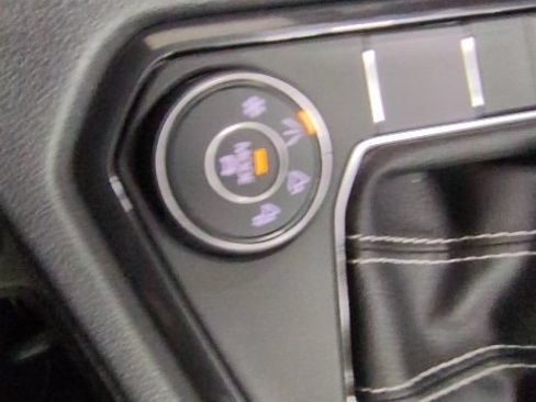 Used 2023 Volkswagen Tiguan SE AWD/4WD image 12