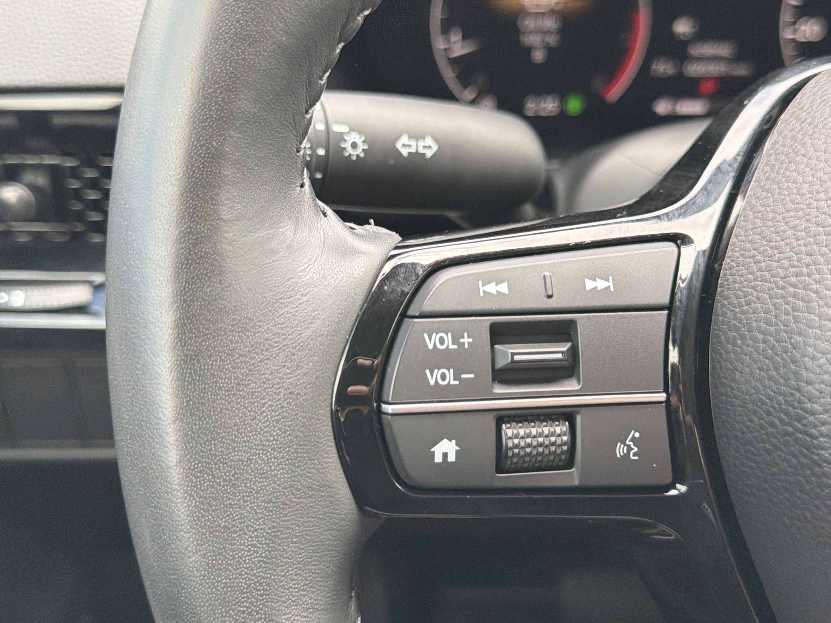 Used 2023 Honda CR-V EX-L image 20