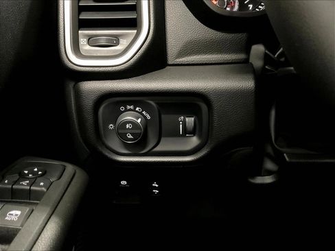 Used 2025 RAM 1500 Big Horn AWD/4WD image 25