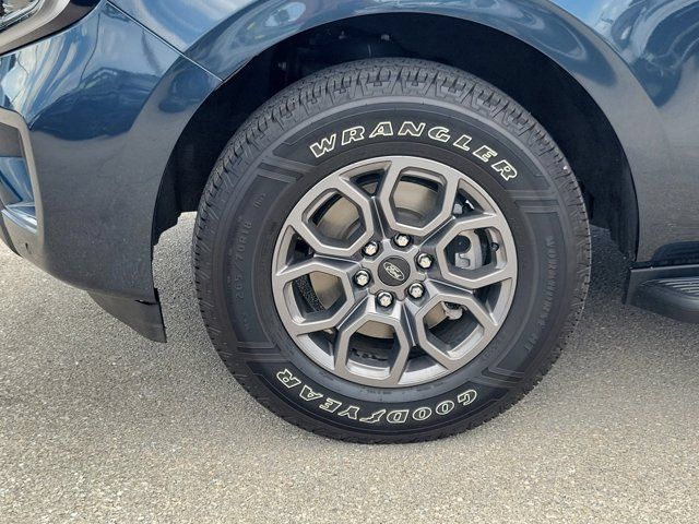 Certified 2025 Ford Expedition Active RWD image 8