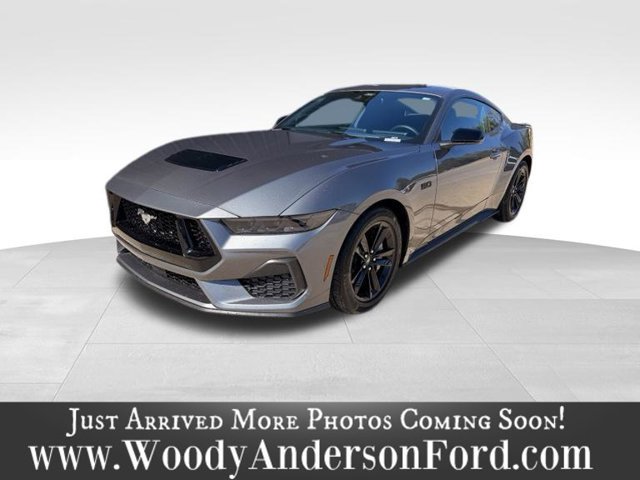 Used 2025 Ford Mustang GT RWD image 1