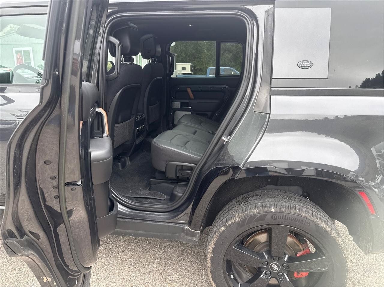 Used 2023 Land Rover Defender 130 X AWD/4WD image 10