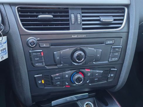 Used 2011 Audi A5 2.0T Premium image 30