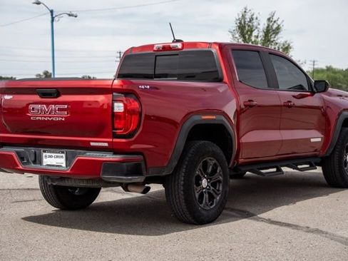 Used 2024 GMC Canyon Elevation w/ Convenience Package AWD/4WD image 4