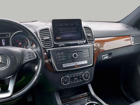 Used 2019 Mercedes-Benz GLS 450 4MATIC image 7