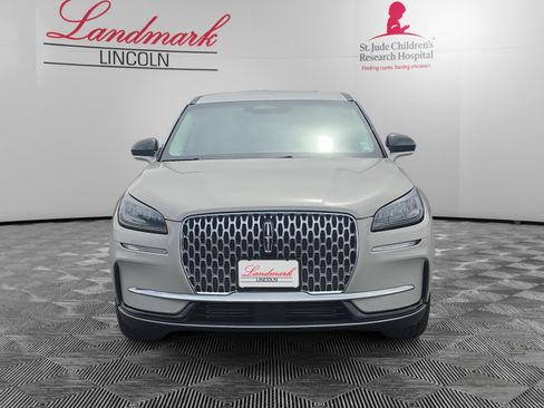 Certified 2024 Lincoln Corsair AWD w/ Towing Package image 8