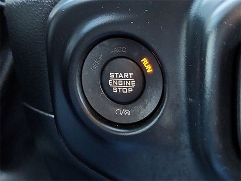 Used 2021 Jeep Wrangler Unlimited Sahara image 20