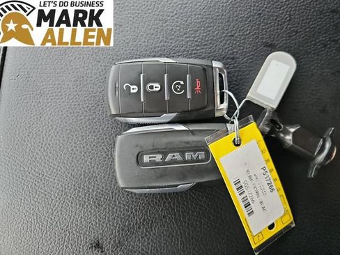 Used 2025 RAM 2500 Big Horn AWD/4WD image 34
