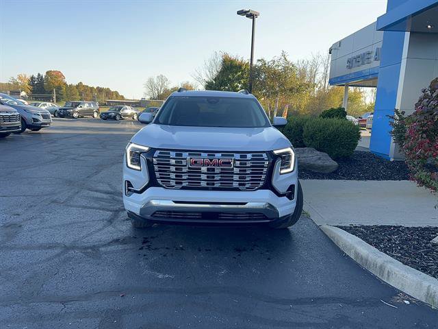 New 2027 GMC Terrain Denali w/ LPO, Floor Liner Package AWD/4WD image 2