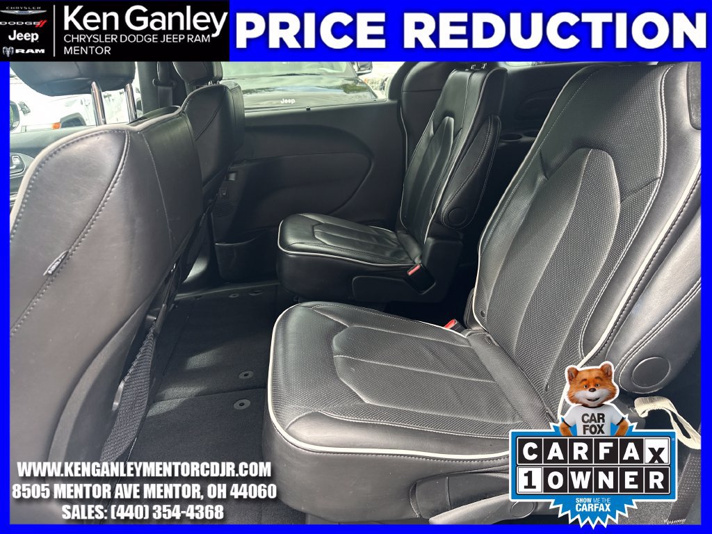 Certified 2025 Chrysler Pacifica Limited FWD image 23