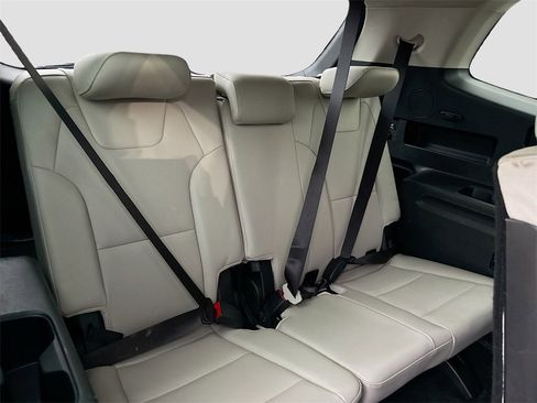 Used 2022 Kia Telluride EX image 30