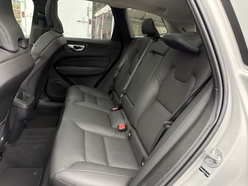 Certified 2025 Volvo XC60 B5 Plus w/ Climate Package image 32