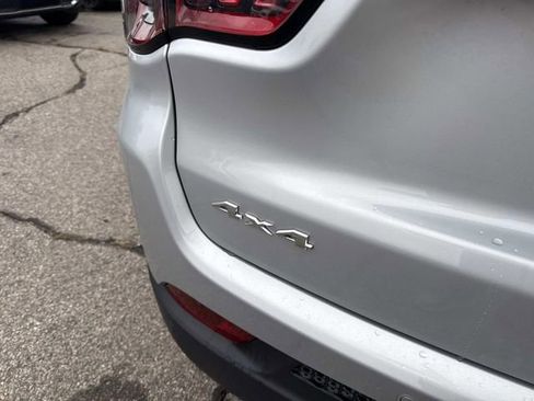 Used 2024 Jeep Compass Limited w/ Sun and Sound Group image 5