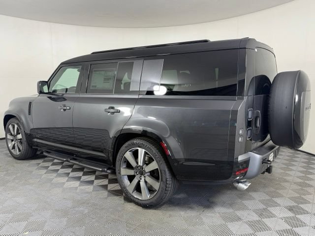 New 2026 Land Rover Defender 130 V8 AWD/4WD image 4