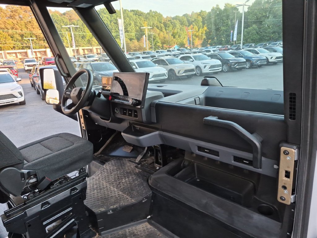 Used 2024 Chevrolet Brightdrop 600 w/ Commercial Equipment Package AWD/4WD image 33