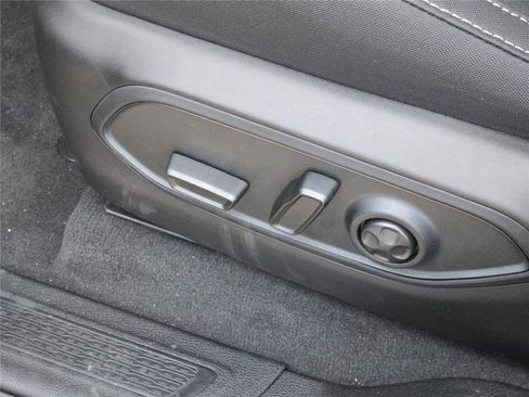 New 2025 Jeep Grand Cherokee Laredo w/ Luxury Tech Group I image 27