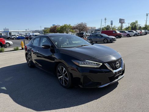 Used 2023 Nissan Maxima SL FWD image 1
