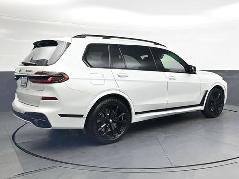 Used 2025 BMW X7 M60i AWD/4WD image 4