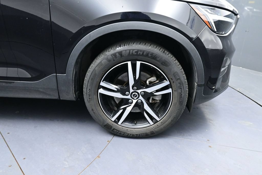 Used 2025 Volvo XC40 B5 Core AWD/4WD image 17