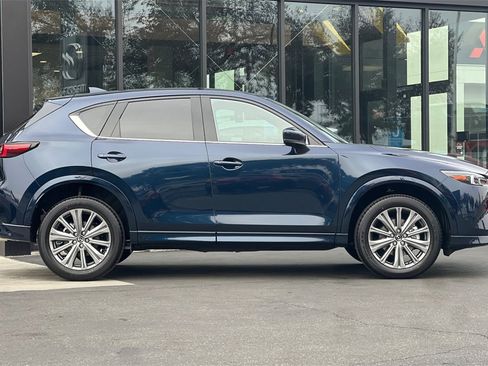 New 2025 MAZDA CX-5 Signature image 4