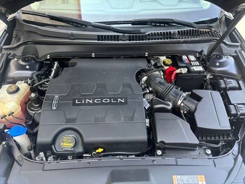 Used 2014 Lincoln MKZ AWD image 8