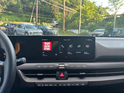 Used 2025 Kia K4 FWD image 14