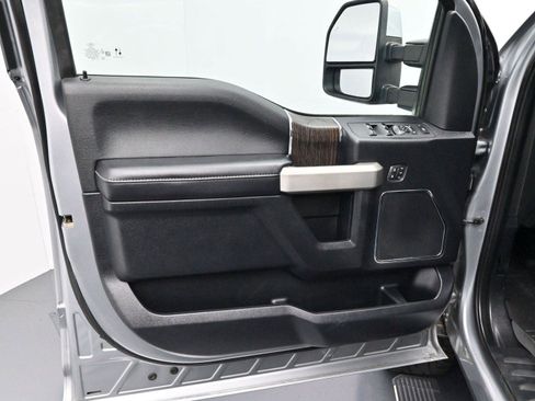 Used 2020 Ford F350 Lariat w/ Lariat Ultimate Package image 9