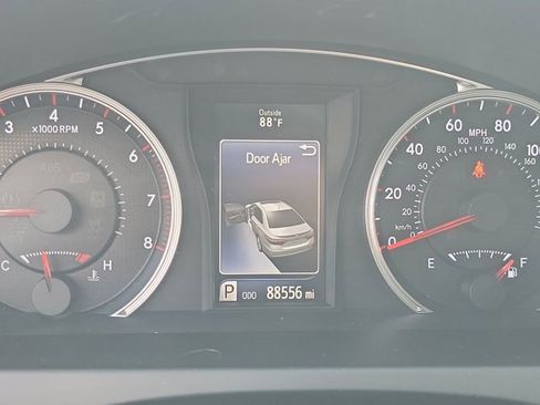 Used 2017 Toyota Camry XSE image 27