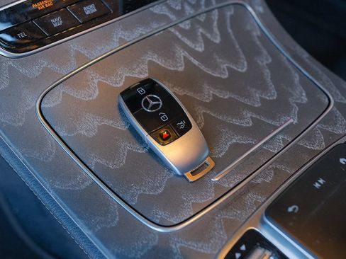 Used 2021 Mercedes-Benz E 350 Sedan image 8