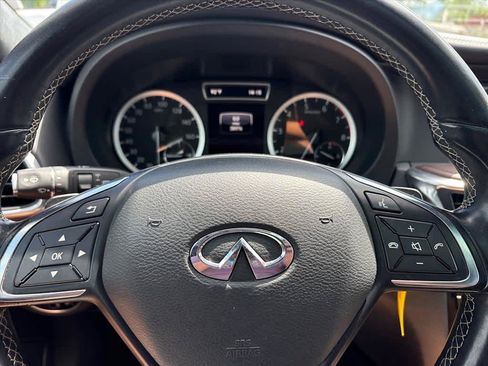 Used 2017 INFINITI QX30 Premium w/ Navigation Package AWD/4WD image 17