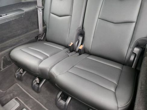 Used 2024 Cadillac XT6 Sport image 32