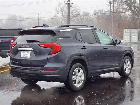 Used 2019 GMC Terrain SLE w/ Driver Convenience Package image 2