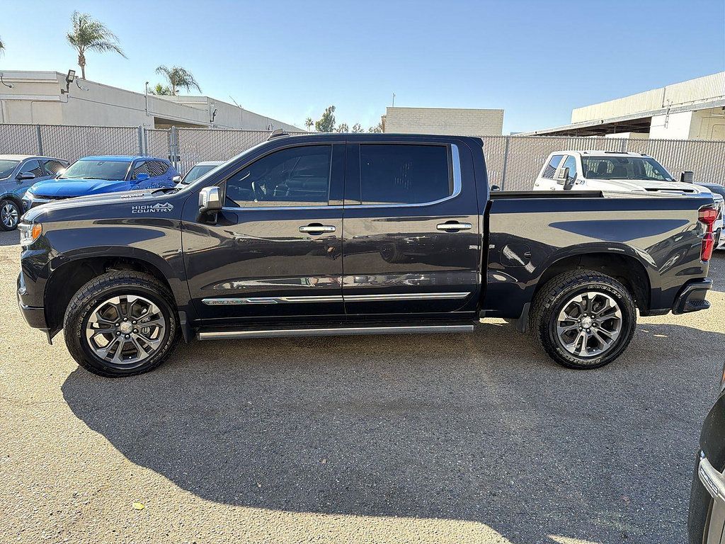 Used 2023 Chevrolet Silverado 1500 High Country w/ Technology Package AWD/4WD image 8