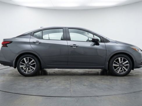 Used 2025 Nissan Versa SV FWD image 11