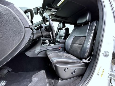 Used 2019 Jeep Grand Cherokee Altitude AWD/4WD image 11