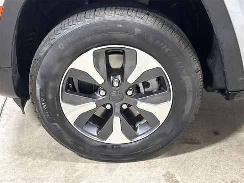 Used 2025 Jeep Grand Cherokee Limited 4xe image 27