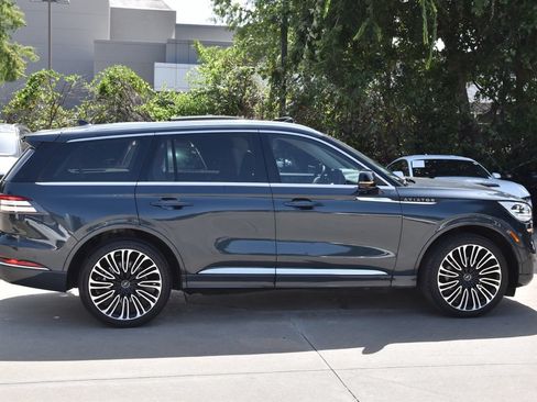 Used 2023 Lincoln Aviator Black Label AWD/4WD image 6