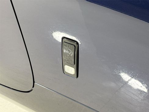 Used 2021 Rolls-Royce Dawn RWD image 36