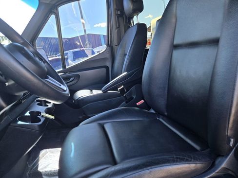 Used 2019 Mercedes-Benz Sprinter 2500 w/ Driver Convenience Package image 15