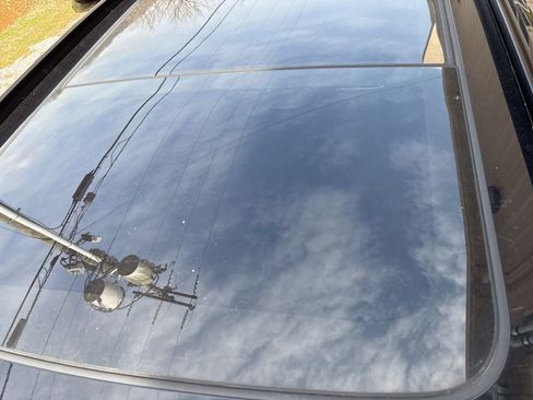 Used 2024 Volvo XC40 B5 Core image 8