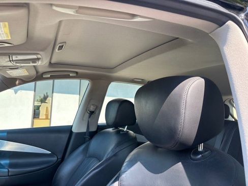 Used 2017 INFINITI QX50 AWD image 11
