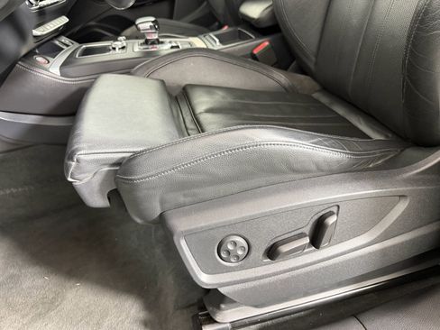 Used 2018 Audi SQ5 Prestige w/ Prestige Package image 21