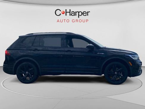Used 2024 Volkswagen Tiguan SE R-Line AWD/4WD image 2