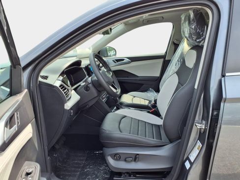New 2025 Volkswagen Taos SEL image 11